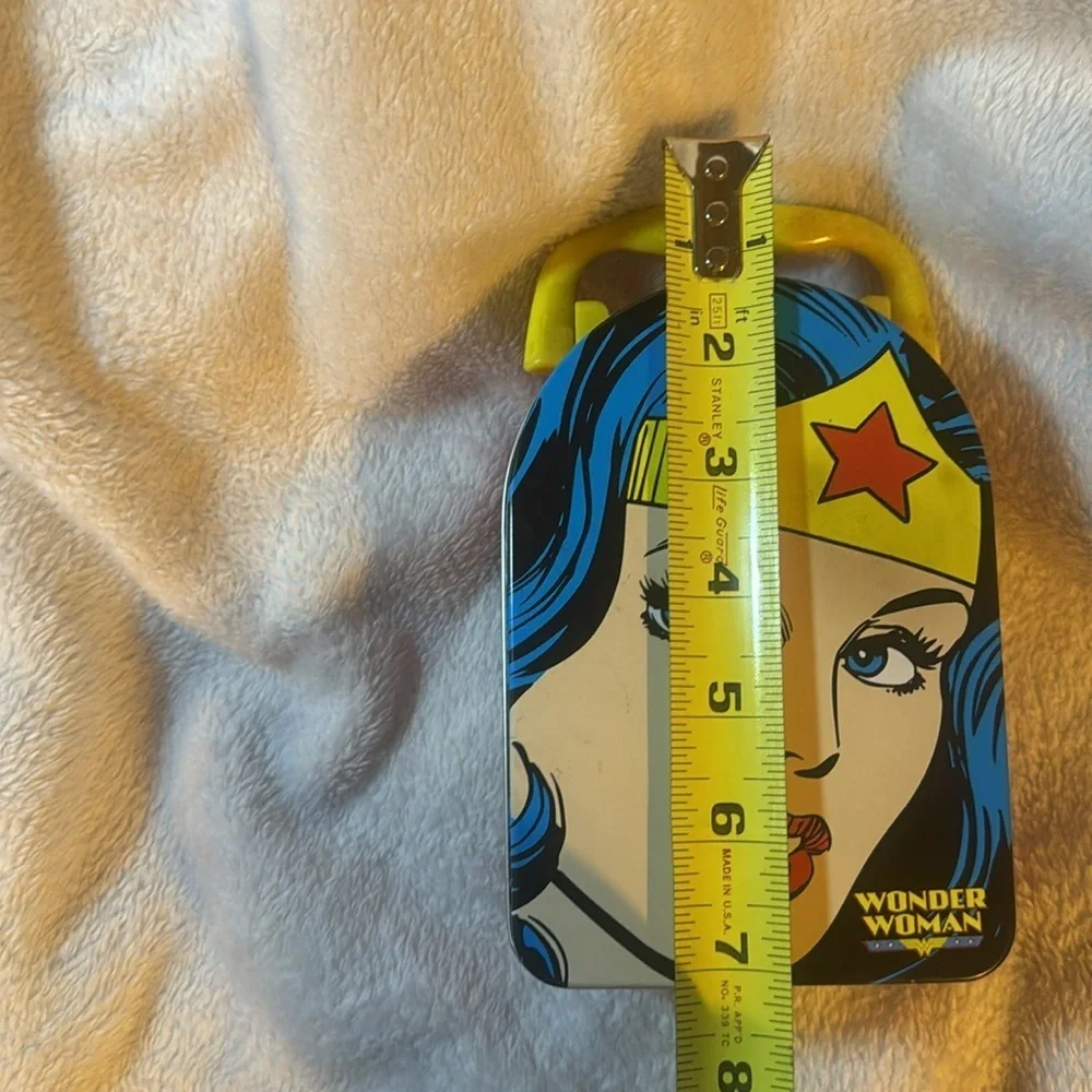 Wonder Woman Tin / new has handle and front opens see pics